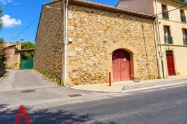 1 room, 650m2 Stone outhouse for sale in Gabian - 105 000 € * 1 room, 650m2 Stone outhouse for sale in Gabian - 105 000 € *