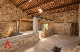 1 room, 650m2 Stone outhouse for sale in Gabian - 105 000 € * 1 room, 650m2 Stone outhouse for sale in Gabian - 105 000 € *