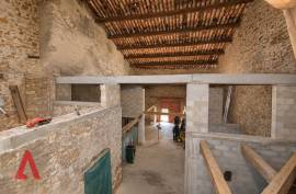 1 room, 650m2 Stone outhouse for sale in Gabian - 105 000 € * 1 room, 650m2 Stone outhouse for sale in Gabian - 105 000 € *