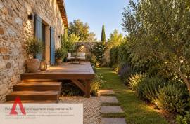1 room, 650m2 Stone outhouse for sale in Gabian - 105 000 € * 1 room, 650m2 Stone outhouse for sale in Gabian - 105 000 € *