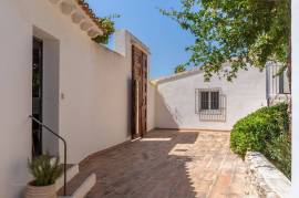 listing listing