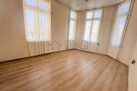 Office for Rent in the Center of Ruse – Aristocratic Building