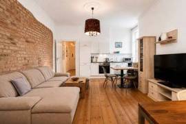 Vacant, furnished 2-room apartment in the popular Gleimviertel near Mauerpark