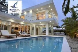 Oceanside Luxury Villa, Cabarete — 4 Bed, 4 Bath, 2 Minute Walk to the Beach