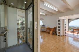 listing listing