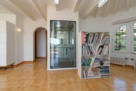 listing listing