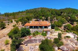 Farm with Sea View near Caldas de Monchique