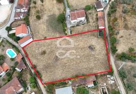 Constructive Land with 2,852 m² Excellent Opportunity
