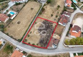 Constructive Land with 2,104 m² Excellent Opportunity