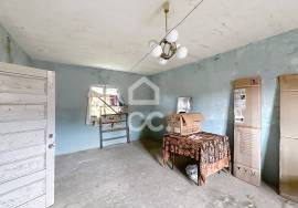 House for Restoration in Travancas 110 m² House for Restoration in Travancas 110 m²