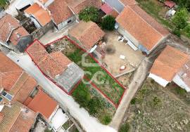 House for Restoration in Travancas 110 m²