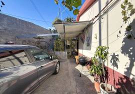 Mixed building with 2,970m²
