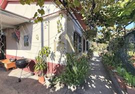 Mixed building with 2,970m²