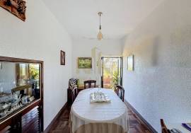 Mixed building with 2,970m²