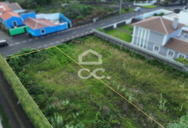 Plot of 1,336 m² in São Mateus da Calheta