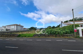 Plot of 1,336 m² in São Mateus da Calheta