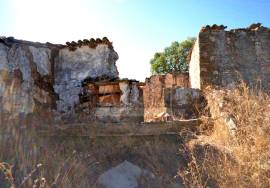 Ruins for Reconstruction with Open Views Ruins for Reconstruction with Open Views