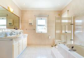 Three-bedroom frontline golf villa at Pestana Gramacho Golf Resort, Carvoeiro - Algarve Three-bedroom frontline golf villa at Pestana Gramacho Golf Resort, Carvoeiro - Algarve