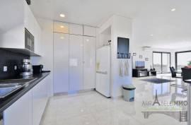 Nazaré — Perched Above the Ocean, a Villa with Pool for Family Life Nazaré — Perched Above the Ocean, a Villa with Pool for Family Life