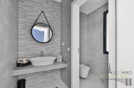 Nazaré — Perched Above the Ocean, a Villa with Pool for Family Life Nazaré — Perched Above the Ocean, a Villa with Pool for Family Life