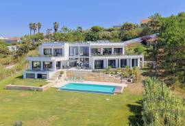 Nazaré — Perched Above the Ocean, a Villa with Pool for Family Life Nazaré — Perched Above the Ocean, a Villa with Pool for Family Life