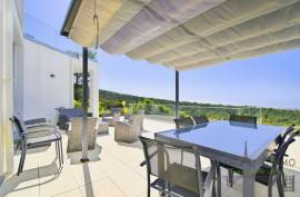 Nazaré — Perched Above the Ocean, a Villa with Pool for Family Life Nazaré — Perched Above the Ocean, a Villa with Pool for Family Life