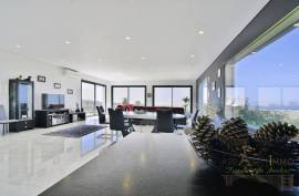 Nazaré — Perched Above the Ocean, a Villa with Pool for Family Life Nazaré — Perched Above the Ocean, a Villa with Pool for Family Life