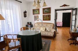 MANOR HOUSE IN TORREMOCHA (CÁCERES) – 555 M², PATIO, WINE CELLAR AND ELEVATOR MANOR HOUSE IN TORREMOCHA (CÁCERES) – 555 M², PATIO, WINE CELLAR AND ELEVATOR