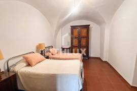MANOR HOUSE IN TORREMOCHA (CÁCERES) – 555 M², PATIO, WINE CELLAR AND ELEVATOR MANOR HOUSE IN TORREMOCHA (CÁCERES) – 555 M², PATIO, WINE CELLAR AND ELEVATOR