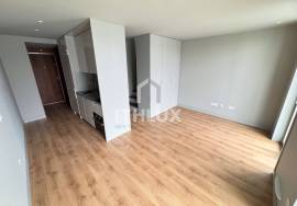 Brand new 1 bedroom duplex apartment, near Praça do Marquês in Porto, for rent.