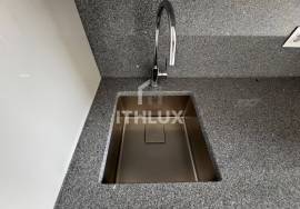 Brand new 1 bedroom duplex apartment, near Praça do Marquês in Porto, for rent.
