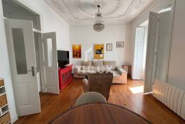 Charming 2 Bedroom Apartment in Arroios — View of São Jorge Castle