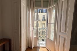 Charming 2 Bedroom Apartment in Arroios — View of São Jorge Castle