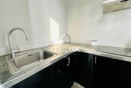 Charming 2 Bedroom Apartment in Arroios — View of São Jorge Castle