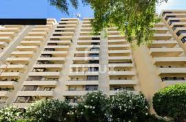 3 Bedrooms in Laranjeiras - Prestige Rental, Lisbon