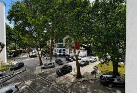 T2 on Av. de Biarritz, Monte Estoril – next to the beach T2 on Av. de Biarritz, Monte Estoril – next to the beach
