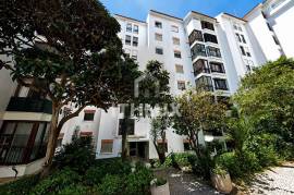 T2 on Av. de Biarritz, Monte Estoril – next to the beach T2 on Av. de Biarritz, Monte Estoril – next to the beach