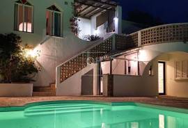 Charming 4-bedroom villa with panoramic sea views near Santa Barbara de Nexe Charming 4-bedroom villa with panoramic sea views near Santa Barbara de Nexe