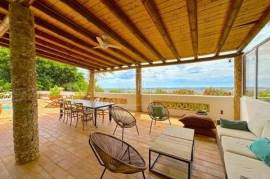 Charming 4-bedroom villa with panoramic sea views near Santa Barbara de Nexe Charming 4-bedroom villa with panoramic sea views near Santa Barbara de Nexe