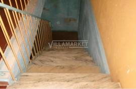 Stall shop with 69 m2 + 1 storage room with 88 m2 located in Baixa da Banheira Stall shop with 69 m2 + 1 storage room with 88 m2 located in Baixa da Banheira
