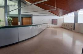 Bank Services Building with 590m2 located in the Center of Chamusca Bank Services Building with 590m2 located in the Center of Chamusca