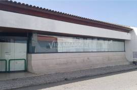 Bank Services Building with 590m2 located in the Center of Chamusca Bank Services Building with 590m2 located in the Center of Chamusca
