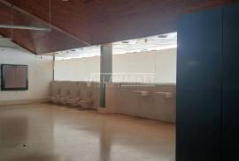 Bank Services Building with 590m2 located in the Center of Chamusca Bank Services Building with 590m2 located in the Center of Chamusca