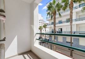 Renovated 1+1 Bedroom Apartment with Swimming Pool, 50m from Quarteira Beach Renovated 1+1 Bedroom Apartment with Swimming Pool, 50m from Quarteira Beach
