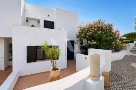 Renovated 3 Bedroom Villa for Annual Rental in Vilamoura Renovated 3 Bedroom Villa for Annual Rental in Vilamoura