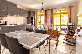 Renovated 0+2 Bedroom Apartment 100m from the Beach with Pool, Quarteira