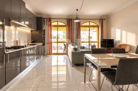 Renovated 0+2 Bedroom Apartment 100m from the Beach with Pool, Quarteira Renovated 0+2 Bedroom Apartment 100m from the Beach with Pool, Quarteira