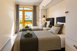 Renovated 0+2 Bedroom Apartment 100m from the Beach with Pool, Quarteira Renovated 0+2 Bedroom Apartment 100m from the Beach with Pool, Quarteira