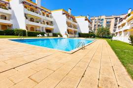 Renovated 0+2 Bedroom Apartment 100m from the Beach with Pool, Quarteira Renovated 0+2 Bedroom Apartment 100m from the Beach with Pool, Quarteira