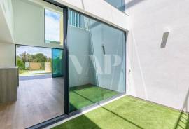 2 bedroom villa with private pool in central area, Vilamoura 2 bedroom villa with private pool in central area, Vilamoura